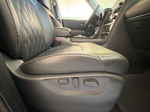 Used 2023 Nissan Armada Platinum w/ Captain's Chairs Package RWD image 38