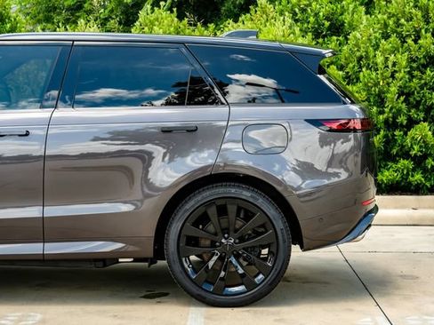 New 2026 Land Rover Range Rover Sport Dynamic SE AWD/4WD image 14