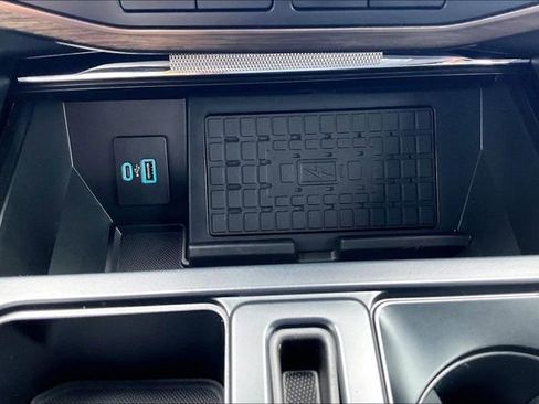 Used 2023 Ford F150 Lightning Lariat image 16