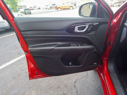 Used 2022 Jeep Compass Limited w/ (RED) Package AWD/4WD image 17