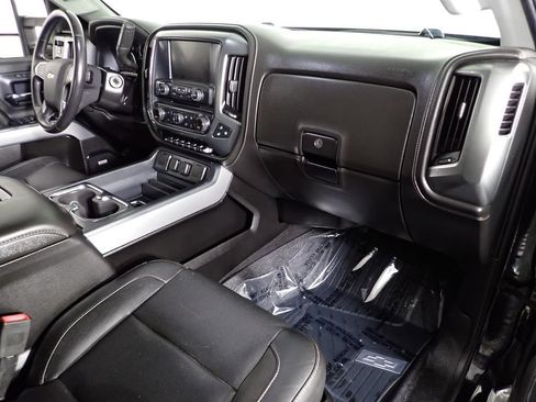 Used 2019 Chevrolet Silverado 2500 LTZ w/ Duramax Plus Package AWD/4WD image 41