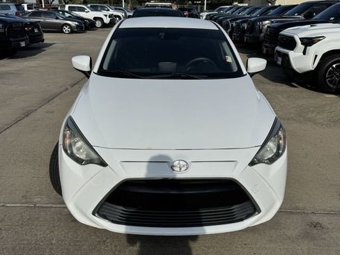 Used 2016 Scion iA FWD image 2