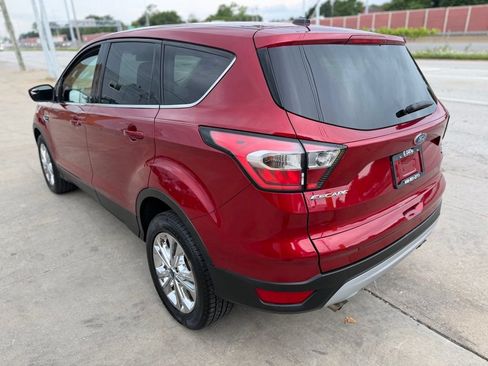 Used 2017 Ford Escape SE w/ SE Cold Weather Package AWD/4WD image 7
