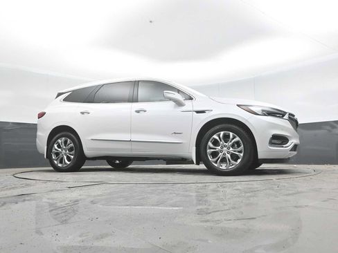 Used 2021 Buick Enclave Avenir w/ Avenir Technology Package AWD/4WD image 29