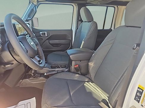 Used 2024 Jeep Wrangler Sport S image 28