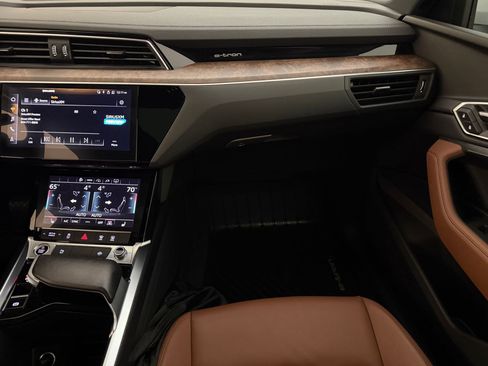 Certified 2023 Audi e-tron Premium w/ Convenience Plus Package AWD/4WD image 27