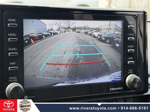 Used 2021 Toyota RAV4 SE image 21