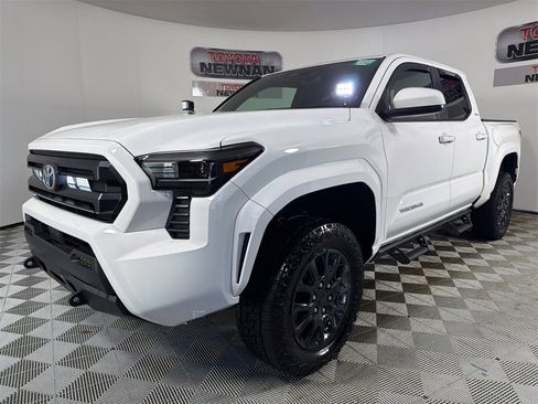 Used 2024 Toyota Tacoma SR5 image 7