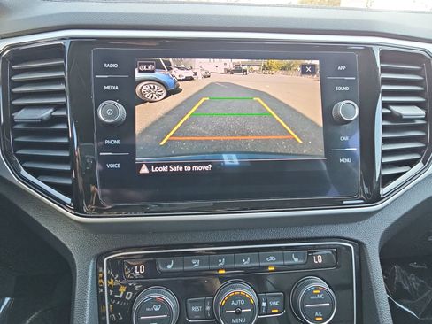 Used 2022 Volkswagen Atlas SE FWD image 24