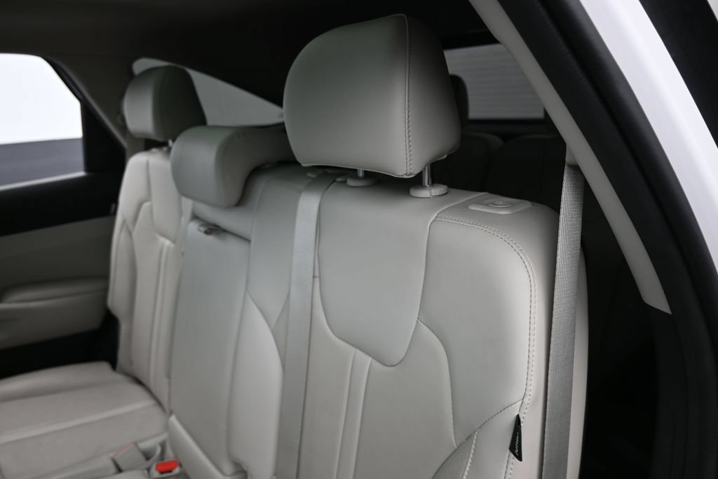Used 2024 Kia Sorento S w/ Panoramic Sunroof Package FWD image 36