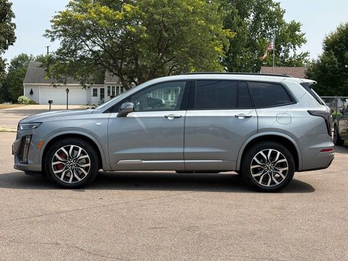 Used 2023 Cadillac XT6 Sport w/ Technology Package AWD/4WD image 5