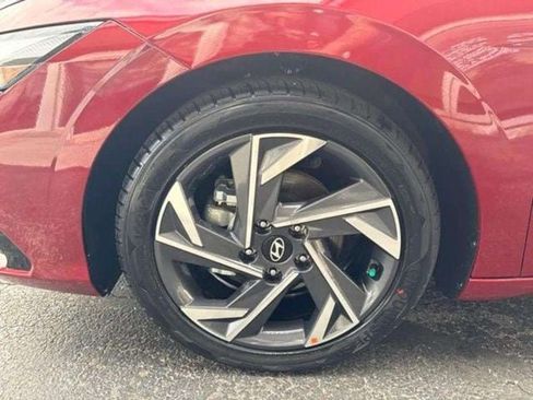 Used 2025 Hyundai Elantra SEL FWD image 10