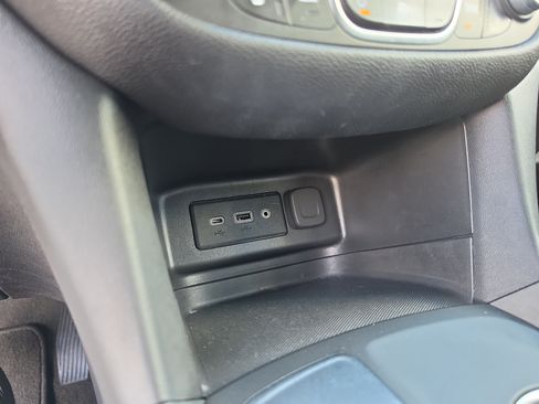 Certified 2019 Chevrolet Equinox LT w/ Driver Convenience Package FWD image 28