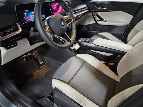 New 2026 BMW X2 xDrive28i w/ Technology Package AWD/4WD image 9