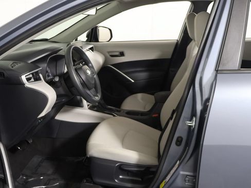 Used 2024 Toyota Corolla Cross L FWD image 21