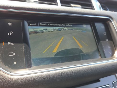 Used 2016 Land Rover Range Rover Sport SE AWD/4WD image 25