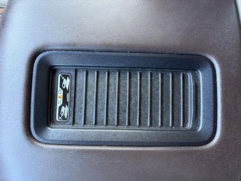 Used 2019 Chevrolet Tahoe Premier image 25