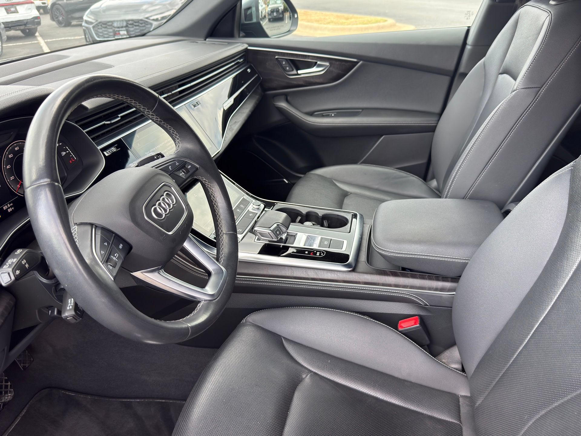 Used 2023 Audi Q8 Premium Plus w/ Premium Plus Package AWD/4WD image 13