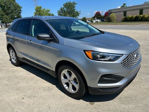 Used 2024 Ford Edge SE AWD/4WD image 8