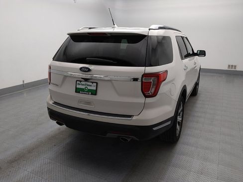 Used 2019 Ford Explorer Limited w/ Limited Luxury Package FWD image 6