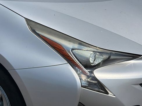 Used 2016 Toyota Prius Four w/ Advanced Technology Package FWD image 38