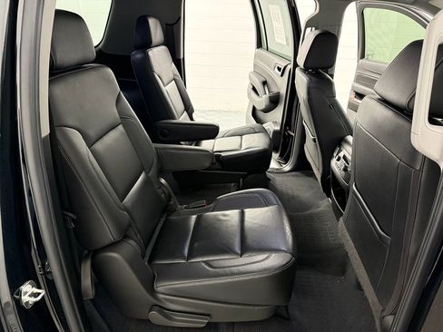 Used 2020 GMC Yukon XL SLT w/ Premium Edition AWD/4WD image 13