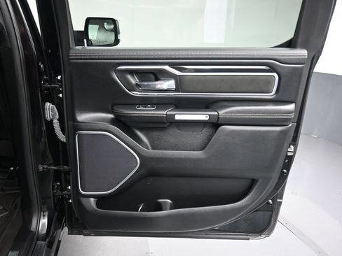 Used 2021 RAM 1500 Laramie AWD/4WD image 39