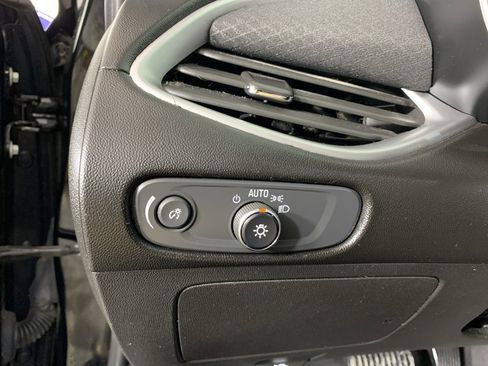 Used 2023 Chevrolet Malibu LT image 17