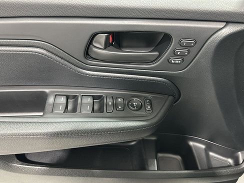 Used 2024 Honda Odyssey Sport image 20