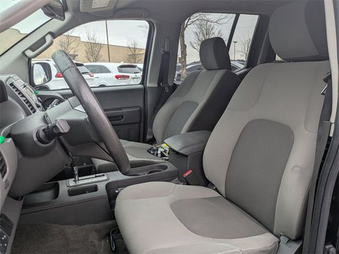 Used 2015 Nissan Xterra S w/ Value Package image 19