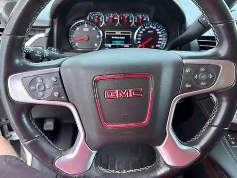Used 2019 GMC Yukon SLT AWD/4WD image 9