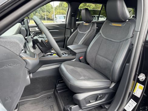 Used 2026 Ford Explorer Tremor w/ Tremor Convenience Package AWD/4WD image 16
