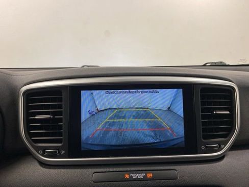 Used 2021 Kia Sportage LX image 12