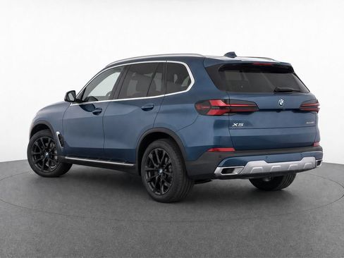 Used 2026 BMW X5 xDrive40i AWD/4WD image 3