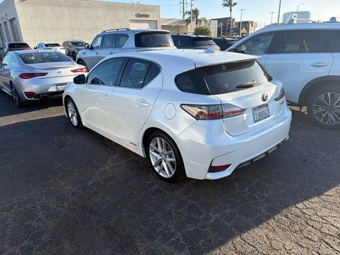 Used 2015 Lexus CT 200h FWD image 3