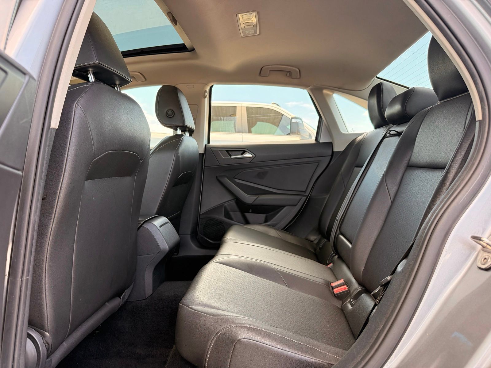 Used 2019 Volkswagen Jetta SE FWD image 17