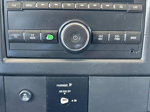 Used 2015 Chevrolet Express 2500 RWD image 27