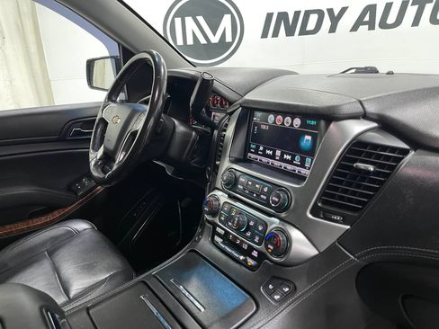 Used 2018 Chevrolet Suburban Premier AWD/4WD image 19