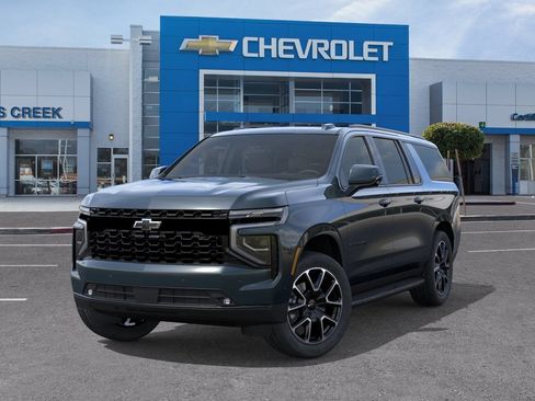 New 2026 Chevrolet Suburban RST w/ Comfort Package AWD/4WD image 7