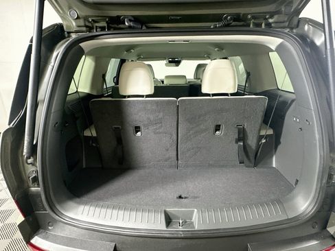 Used 2025 Hyundai Santa Fe SEL FWD image 28