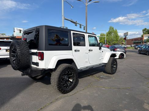 Used 2017 Jeep Wrangler Unlimited Sahara w/ Dual Top Group AWD/4WD image 7
