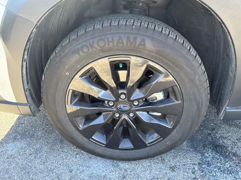 Certified 2025 Subaru Outback Onyx Edition image 9