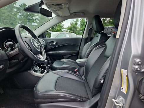 Used 2018 Jeep Compass Latitude w/ Popular Equipment Group AWD/4WD image 14