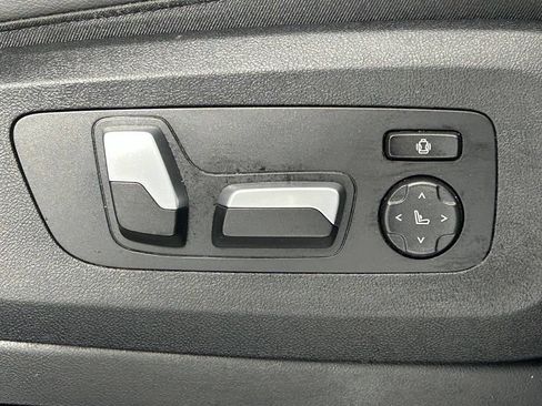 Used 2021 BMW X5 xDrive40i w/ Convenience Package AWD/4WD image 11