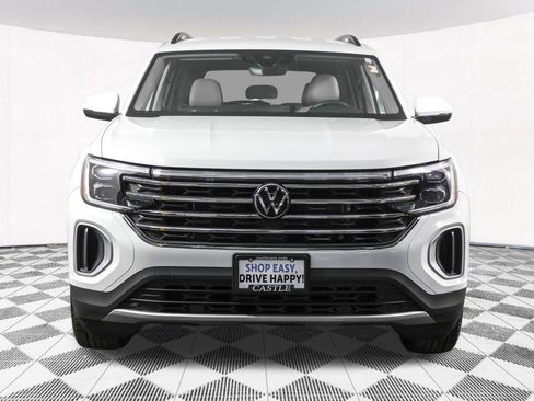 Used 2024 Volkswagen Atlas SE AWD/4WD image 9