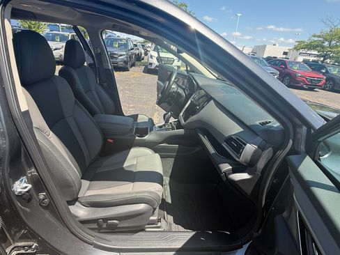 Certified 2025 Subaru Outback Onyx Edition XT image 11