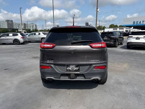 Used 2014 Jeep Cherokee Limited w/ Luxury Group AWD/4WD image 4