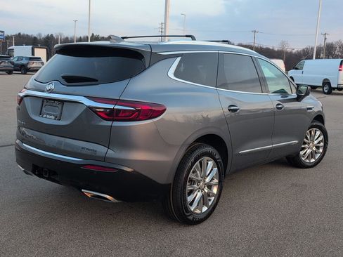 Used 2020 Buick Enclave Premium w/ Sun and Sites Package image 8