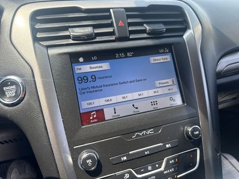 Used 2019 Ford Fusion SE FWD image 30