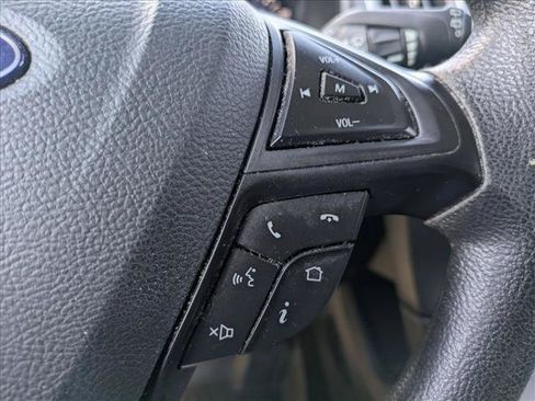 Used 2019 Ford Edge SE FWD image 13